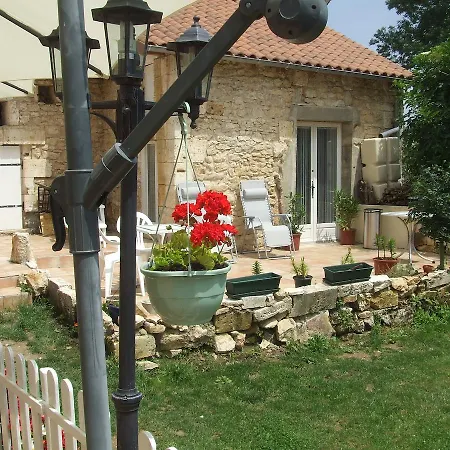 Chambres D'hotes La Pombolaise * Saint-Front-la-Rivière
