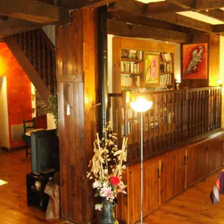 B&B Chambres D'hotes La Pombolaise Saint-Front-la-Rivière